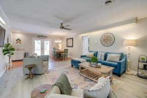 Oak Island Cottage with Spacious Backyard and Porch